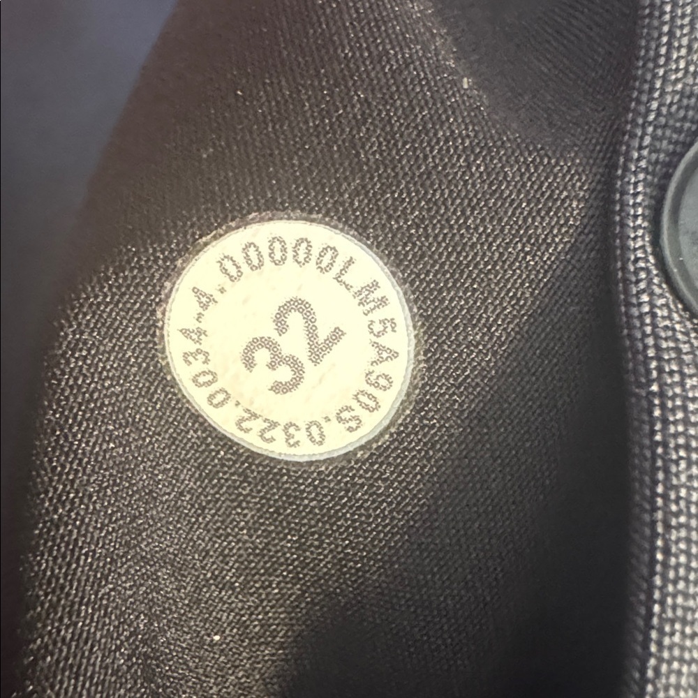 Lululemon men’s size 32 dark gray pants - Picture 6 of 7